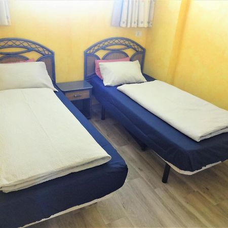 Apartment With A Large South-Facing Balcony, Sea View And Wifi In Las Americas Center ปลายาเดลาสอเมริกาส ภายนอก รูปภาพ