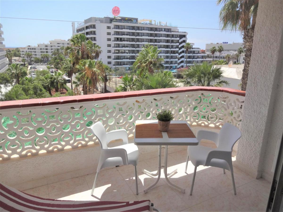 Apartment With A Large South-Facing Balcony, Sea View And Wifi In Las Americas Center ปลายาเดลาสอเมริกาส ภายนอก รูปภาพ