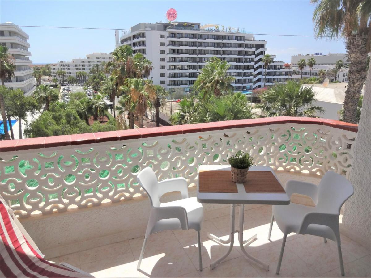 Apartment With A Large South-Facing Balcony, Sea View And Wifi In Las Americas Center ปลายาเดลาสอเมริกาส ภายนอก รูปภาพ