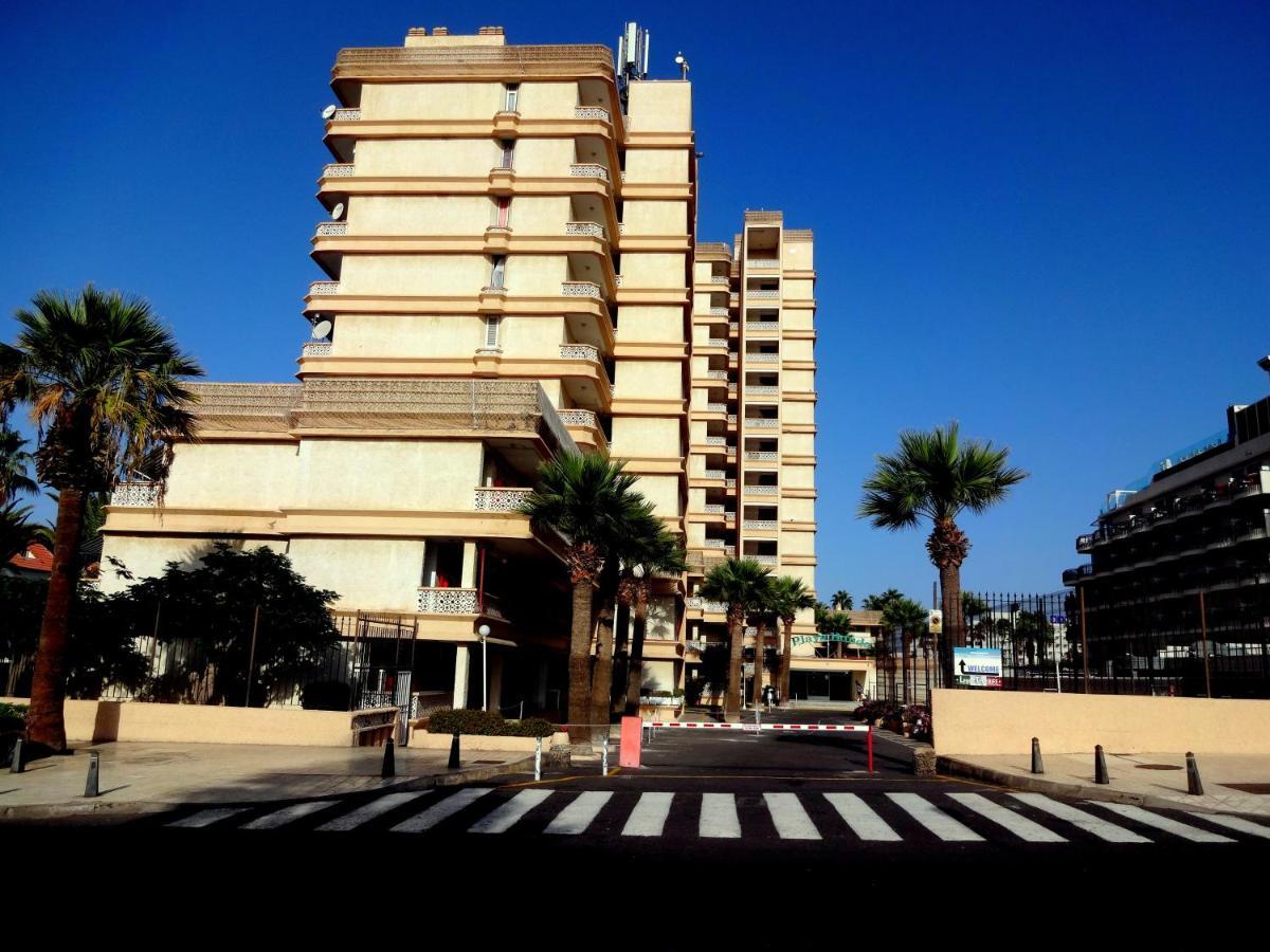Apartment With A Large South-Facing Balcony, Sea View And Wifi In Las Americas Center ปลายาเดลาสอเมริกาส ภายนอก รูปภาพ